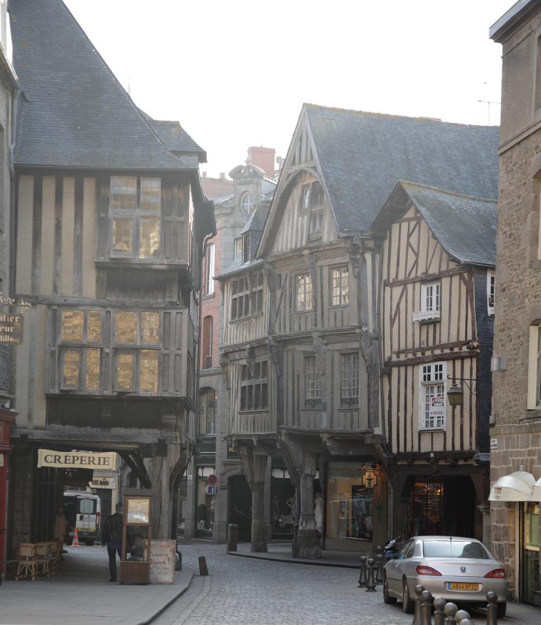 Le Medieval - Hotel Le Challonge Dinan Kültér fotó